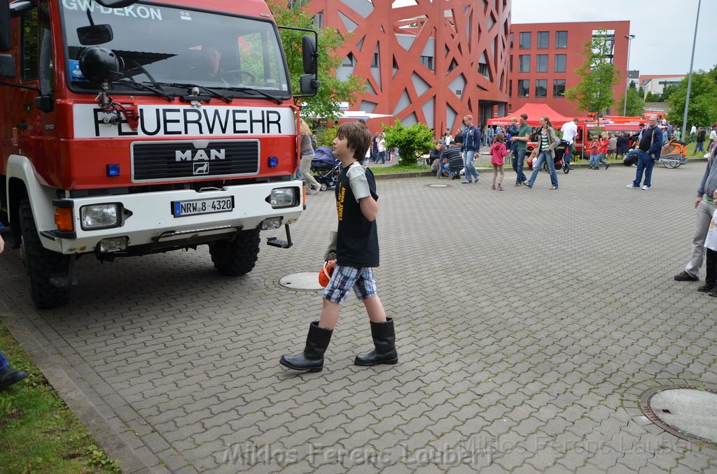 Tag der Offenen Tuer BF Koeln Weidenpesch Scheibenstr P189.JPG